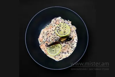 Фунчоза вершкова з лососем Grill Pub undefined фото