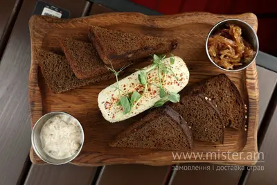 Паштет печінковий з грінками Ribs House undefined фото