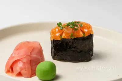 Гункан з ніжним лососем Kilogram Sushi undefined фото