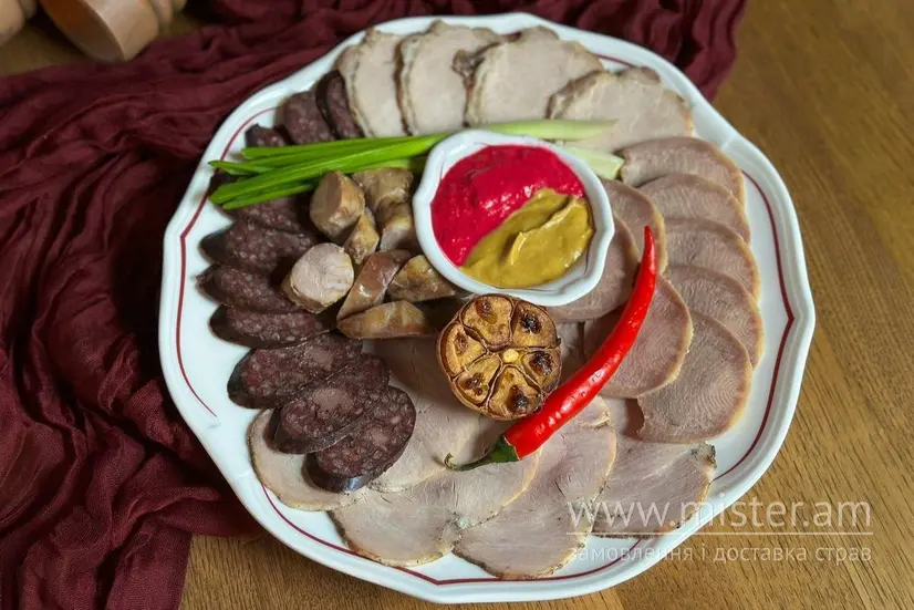 Закусь з печі - "Хряк" в Чернігові фото 
