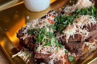 Грінки з соусом сметана йогурт та бринзою Gazda Beer undefined фото