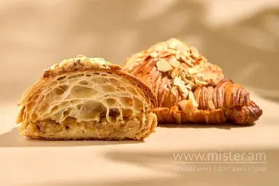 Круасан дабл бейк мигдалевий Малахіка undefined фото