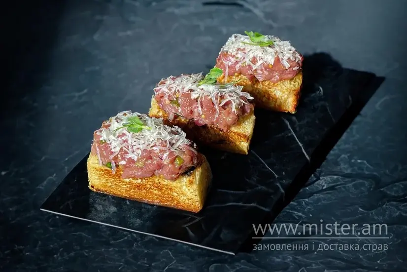 Steak Tartare Brioche - "EDEN" в Чернігові фото