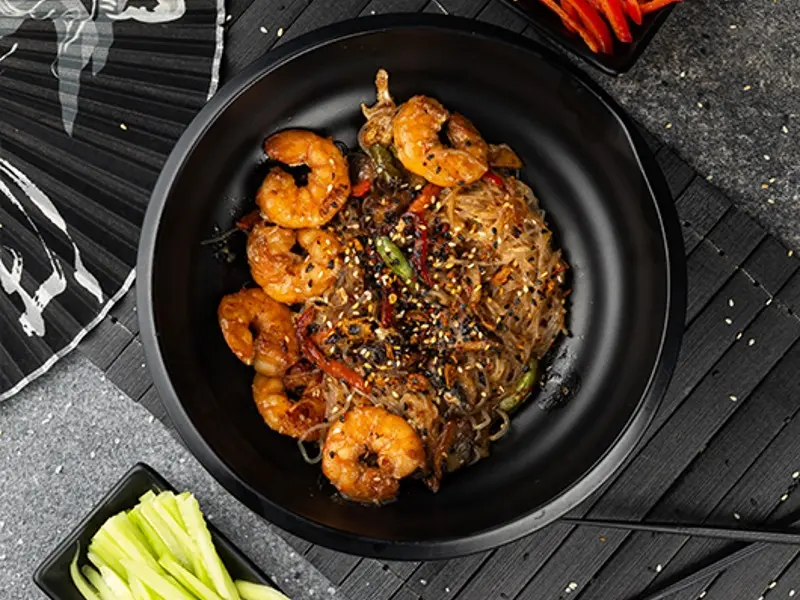 Локшина WOK фунчоза з креветками - "Yoki restaurant" в Чернівцях фото 