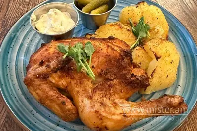 Запечене курча з картоплею та корнішонами Картотека undefined фото