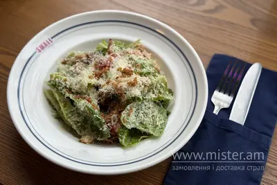 Салат з ніжним курчам та соусом "Цезар" Small Cafe undefined фото