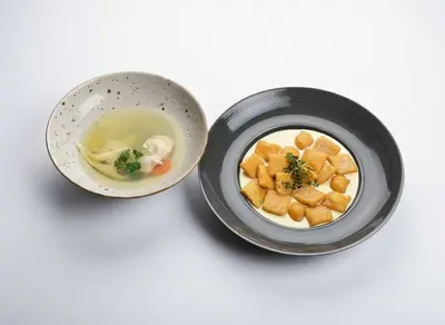 Куряче консоме та равіолі з куркою та броколі MANGO undefined фото