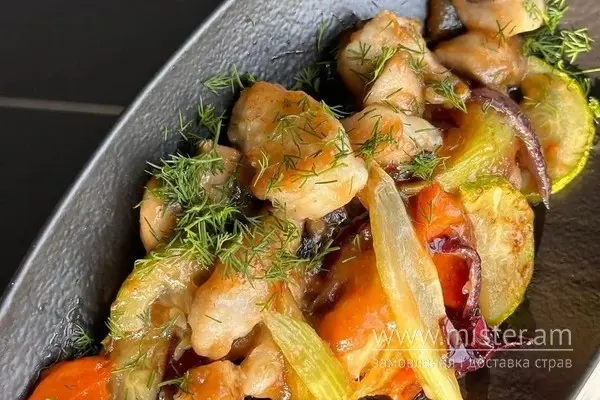 Судак з овочами під кисло-солодким соусом - "Butter Cafe" в Черкасах фото