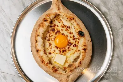 Хачапурі по-аджарськи TEMO (Сакартвельский ресторан ТЕМО) undefined фото