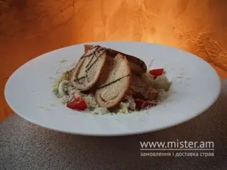 Цезар з креветкою Cheburek. Сонце і тісто undefined фото