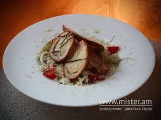 Цезар з куркою Cheburek. Сонце і тісто undefined фото