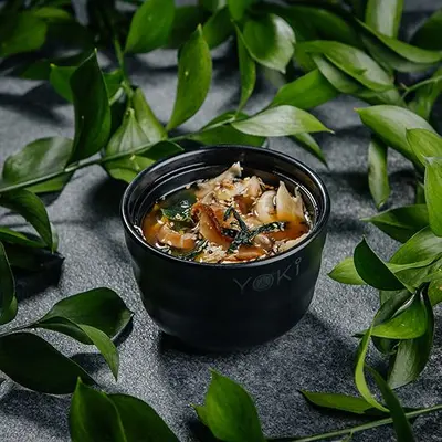 Місо з тофу, шиитаке та гливами Yoki restaurant undefined фото