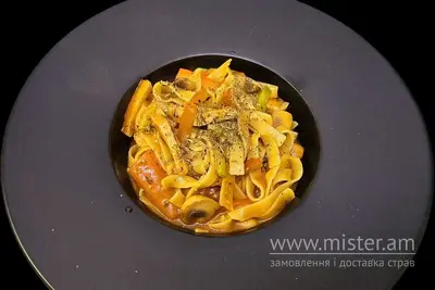 Фетучіні з куркою та овочами Soda undefined фото