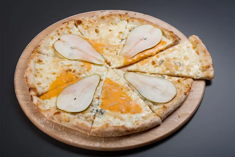 Піца "4 сира з грушею" - "SD Pizza Bar" в Чернігові фото