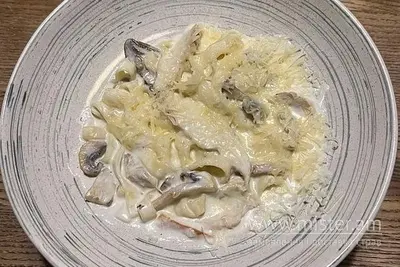 Паста з куркою та печерицями Наше пиво undefined фото