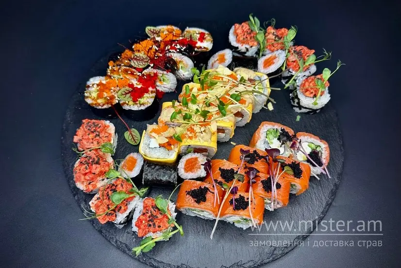 Суші-сет "Асорті лосось" - "Хочу Sushi-Pizza & Grill" в Сумах фото