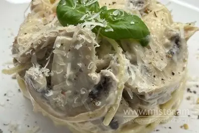 Паста з куркою та грибами Домашній undefined фото