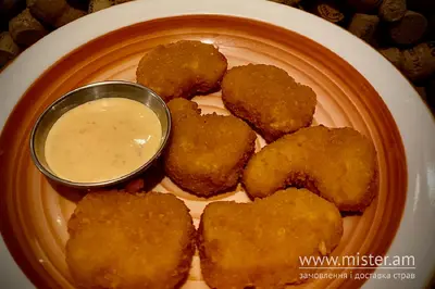 Нагетси курячі з аджичним соусом Free House undefined фото