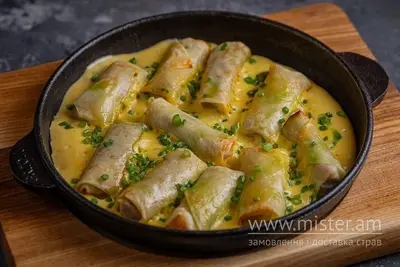 Млинці з індичкою та соусом Голландез The Truffle undefined фото