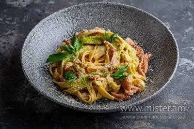 Фетучіні з куркою, сирним соусом та пармезаном The Truffle undefined фото