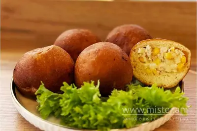 Пончик з куркою, моцарелою та кукурудзою Пончична undefined фото