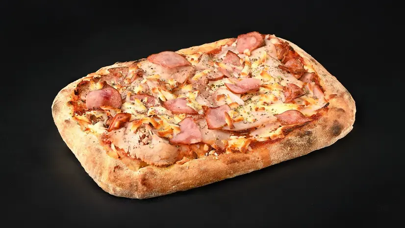 Пінца з бужениною, шинкою та беконом (490 г) - "Meat Bar в ТРЦ Lavina Mall" в Києві фото 