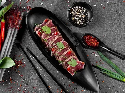 Татакі Телятина з трюфельним устричним соусом Yoki restaurant undefined фото
