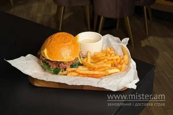Combo Cheeks - "Galleria Restobar" в Луцьку фото 