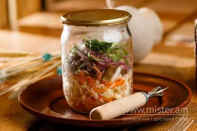 Квашена капуста з маринованими опеньками Ресторація "Хата" undefined фото