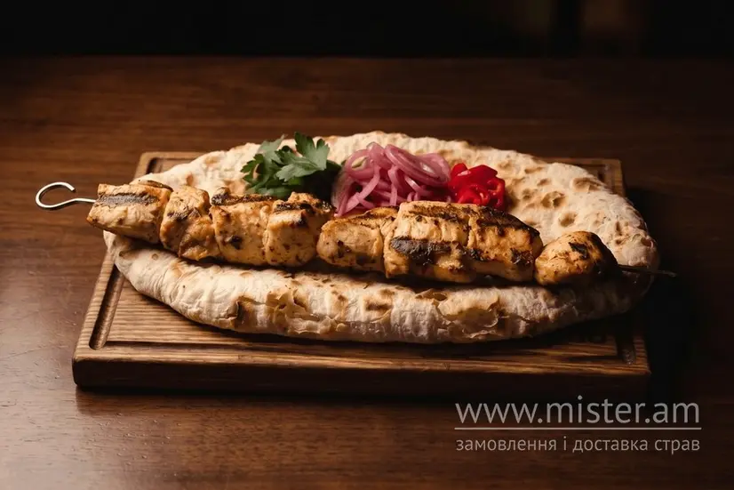 Шашлик з курки (за 100 г) - "Crann pub" в Хмельницькому фото 
