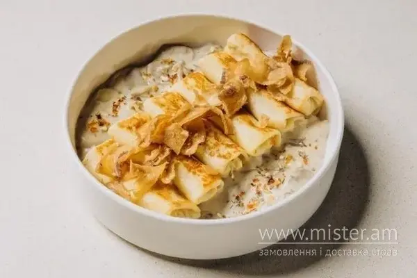 Млинчики з куркою та грибним соусом - "ШоШо" в Чернівцях фото