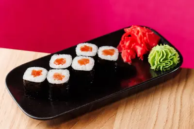 Макі лосось Sakura Sushi undefined фото