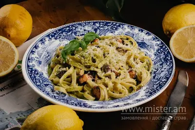 Паста з апельсиновим песто та лососем Broyt un tsu Broyt undefined фото