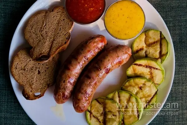 Ковбаски свинні з майораном BBQ - "Pivoteka Pizza" в Івано-Франківську фото 