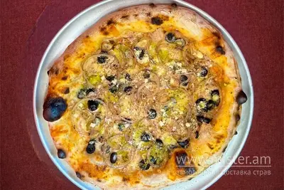 Піца з тунцем та маслинами Pivoteka Pizza undefined фото