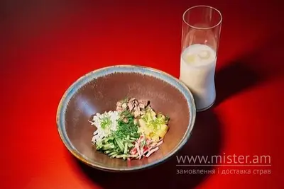 Окрошка з ніжною куркою, овочами та яєчним хумусом Куркулі undefined фото