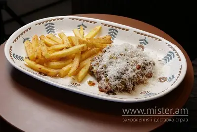 Тар тар з яловичини з фрі misto.cafe undefined фото