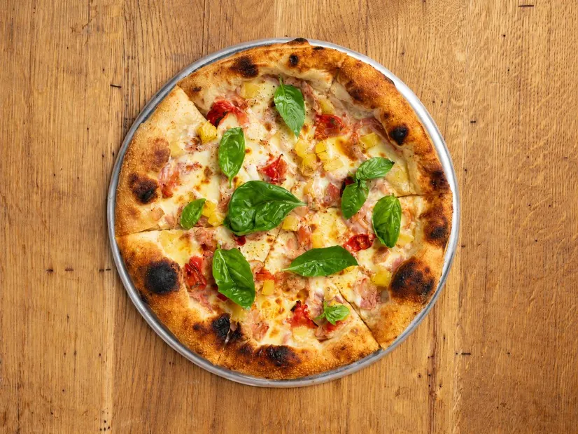Копчена курка та ананас - "Italist pizza & pasta" в Києві фото