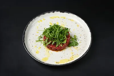 Тартар з підгарніровкою Meat Bar в ТРЦ Lavina Mall undefined фото