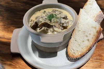 Тушкований язик у вершках Trattoria undefined фото