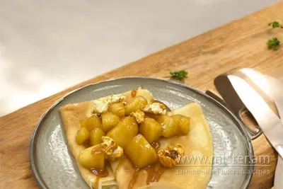 Млинці з яблуками та карамеллю Trattoria undefined фото