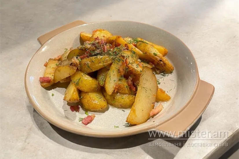 Картопля з цибулею та беконом - "Trattoria" в Дрогобичі фото