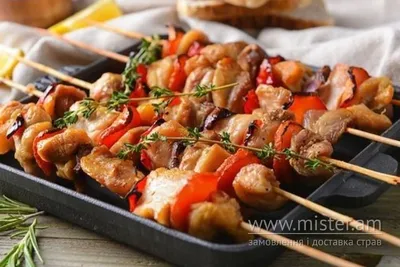 Міні шашлик з курки та овочами на шпажці Шато undefined фото