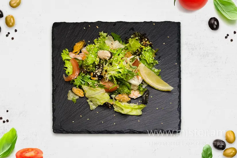 Салат з морепродуктами - "Хочу Sushi-Pizza & Grill" в Сумах фото