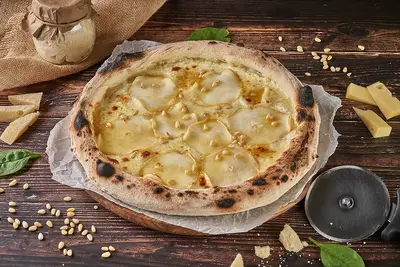 🌱 З грушею та горгонзолою піца на заквасці TREBA Pizza & Sushi undefined фото