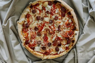 Піца з баварськими ковбасками 35 см Chebonta undefined фото