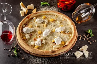 Піца "Формаджо" 32 см - "Treba Pizza" в Івано-Франківську фото 