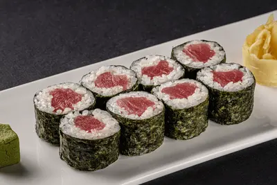 Хосомаки максі з тунцем TREBA Pizza & Sushi undefined фото