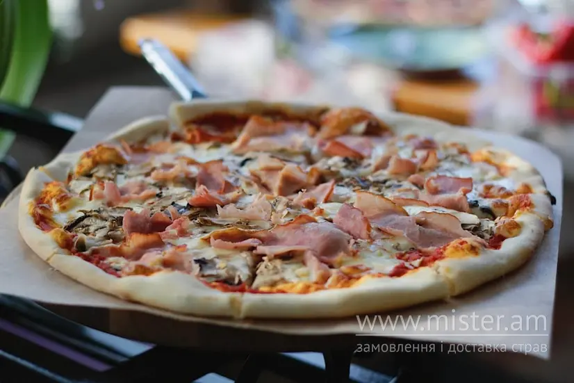 Піца з шинкою та грибами - "Peperoni" в Чернігові фото 