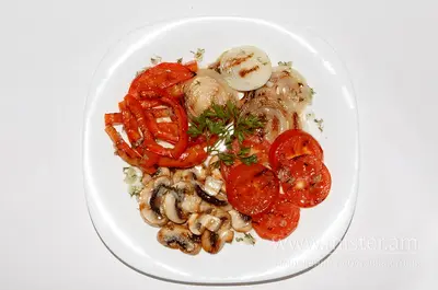 Овочі гриль Чебуречна плюс Піца undefined фото